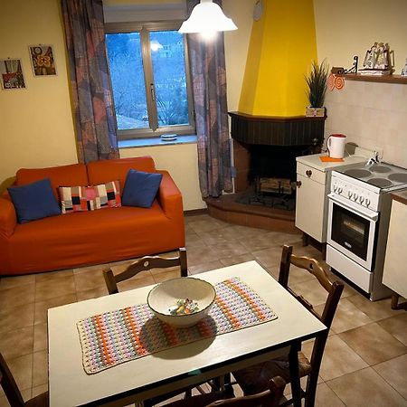Little Flower Apartment Corfino ภายนอก รูปภาพ